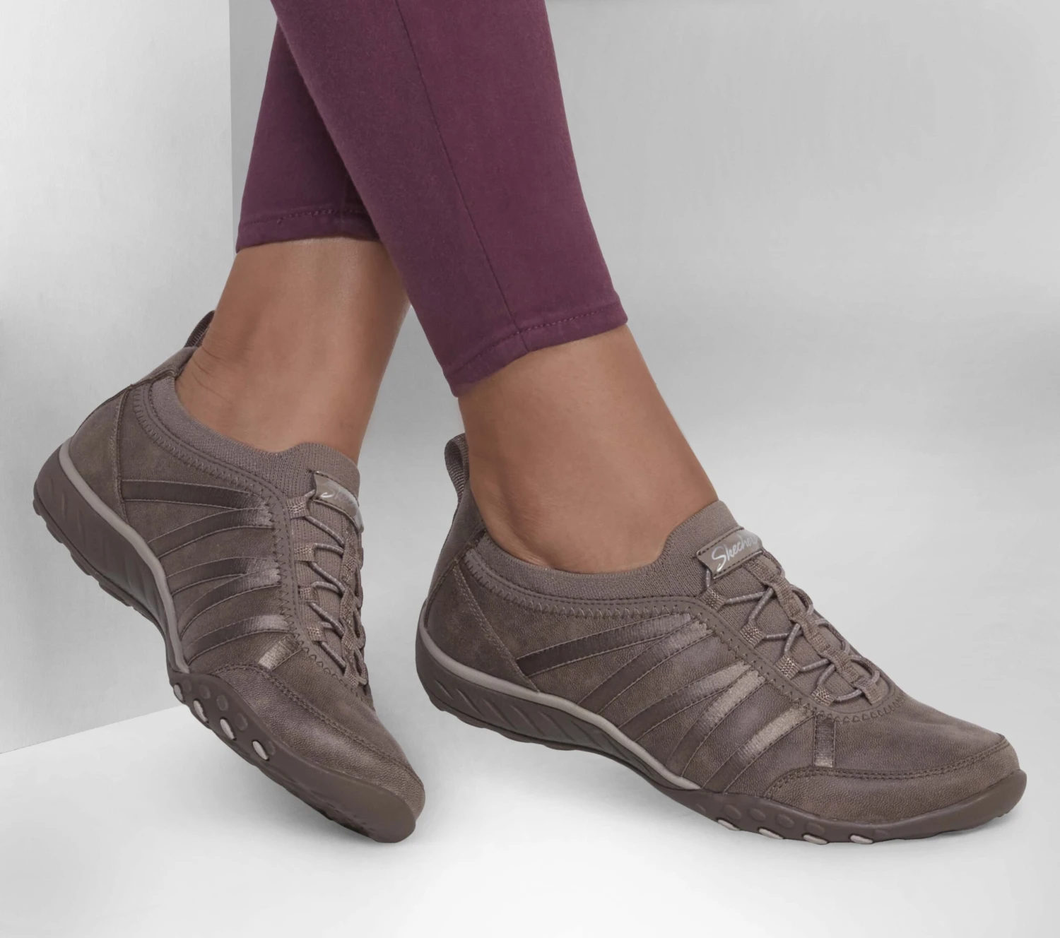 Skechers Relaxed Fit: Breathe-Easy - Remember Me 2 Skechers Relaxed Fit: Breathe-Easy - Remember Me - Image 2