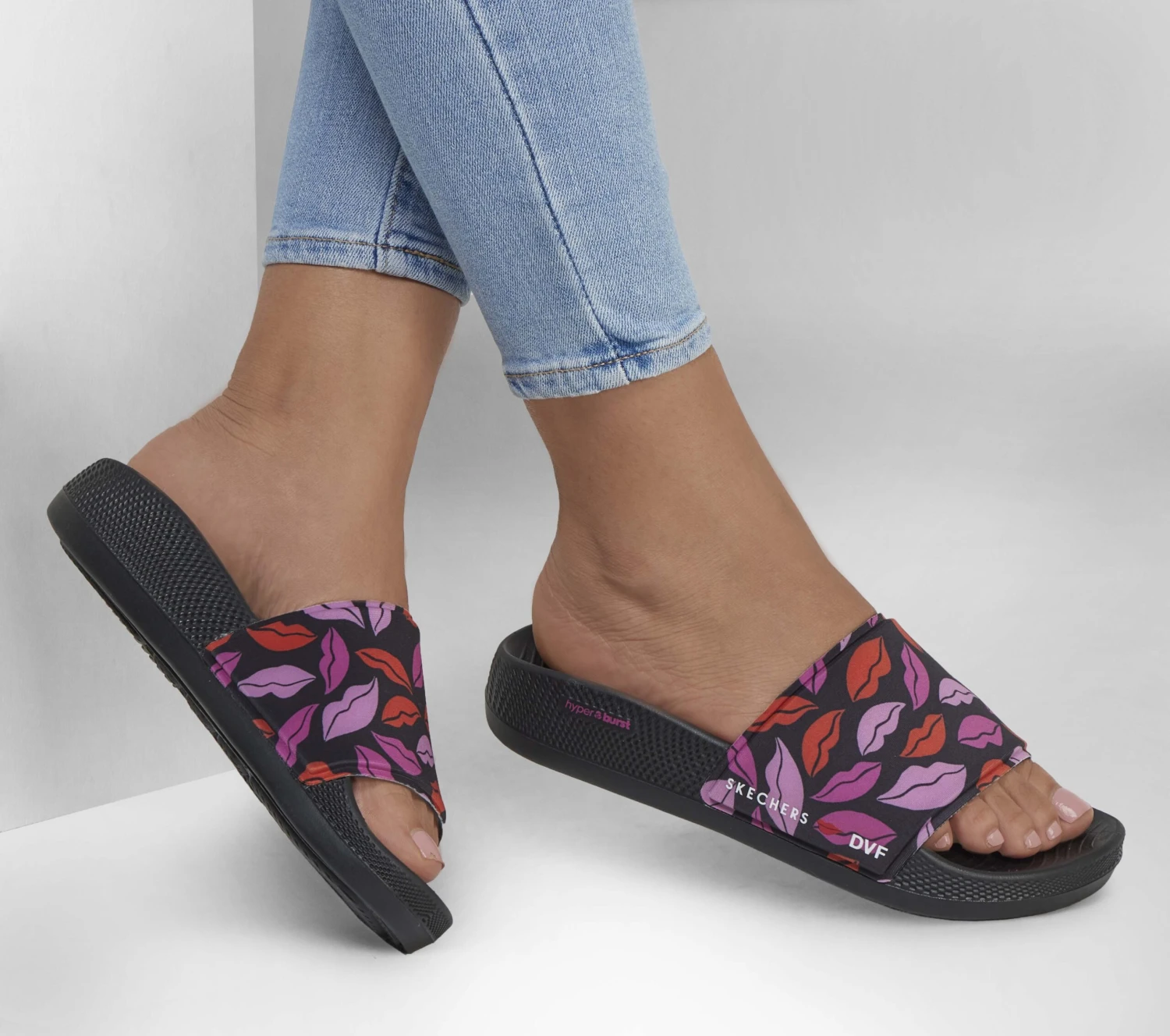 Skechers DVF: Hyper Slide - Sky Gloss 2 Skechers DVF: Hyper Slide - Sky Gloss - Image 2