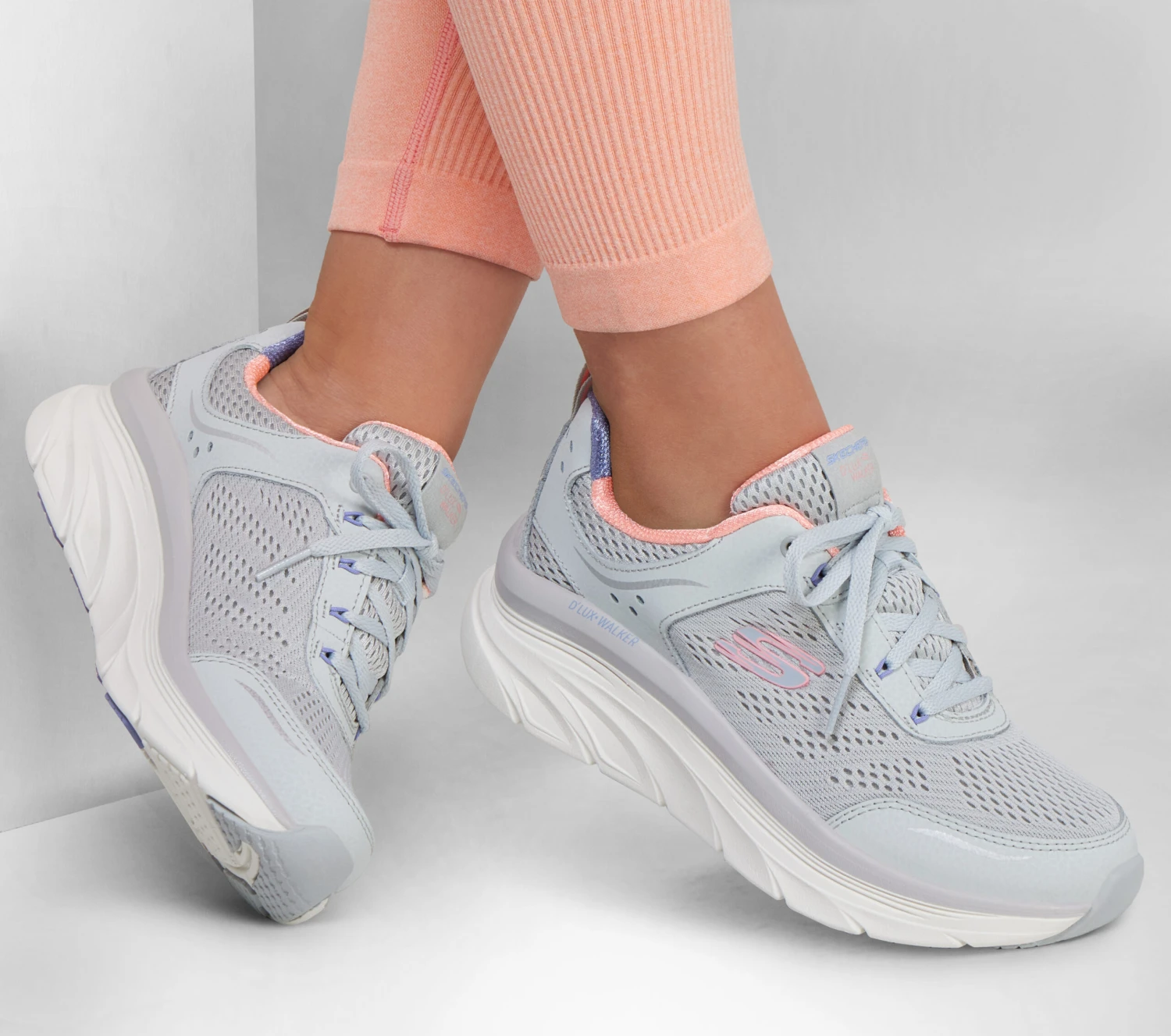 Skechers Relaxed Fit: D'Lux Walker - Infinite Motion 2 Skechers Relaxed Fit: D'Lux Walker - Infinite Motion - Image 2