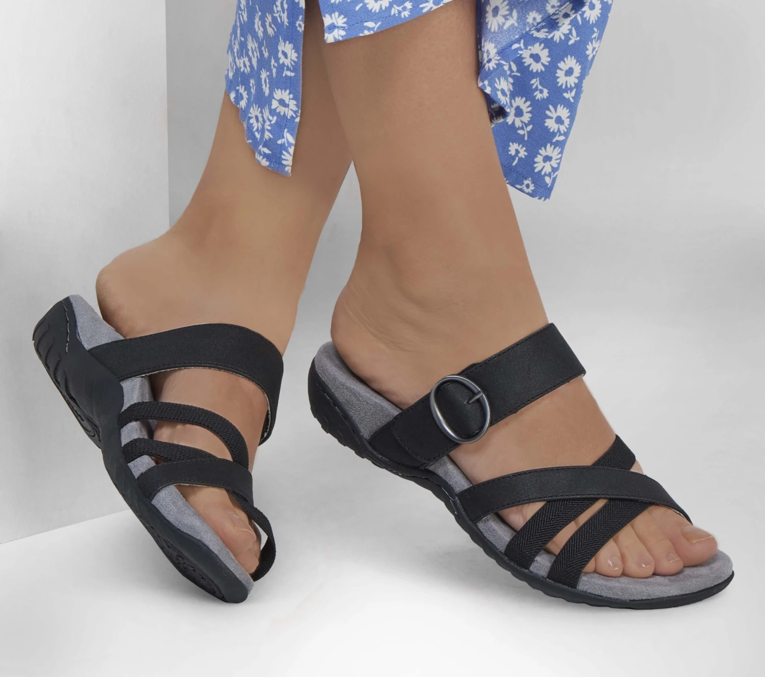 Skechers Arch Fit Reggae Trek - Summer Fling 2 Skechers Arch Fit Reggae Trek - Summer Fling - Image 2